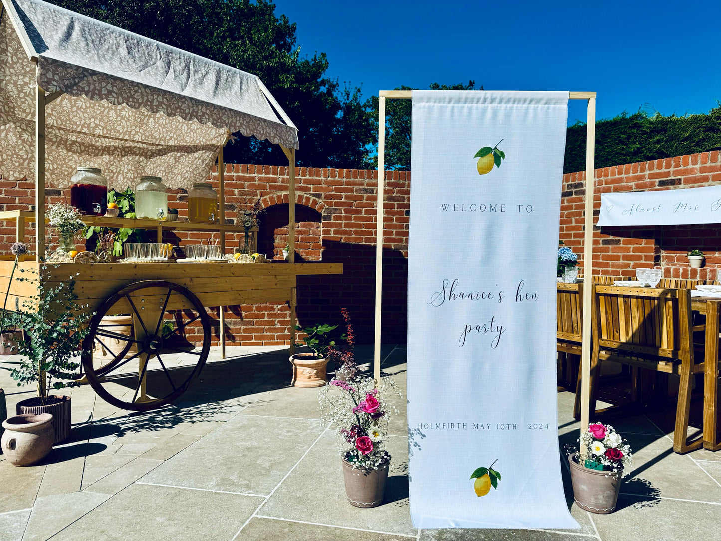 Amalfi Hen Party Sign