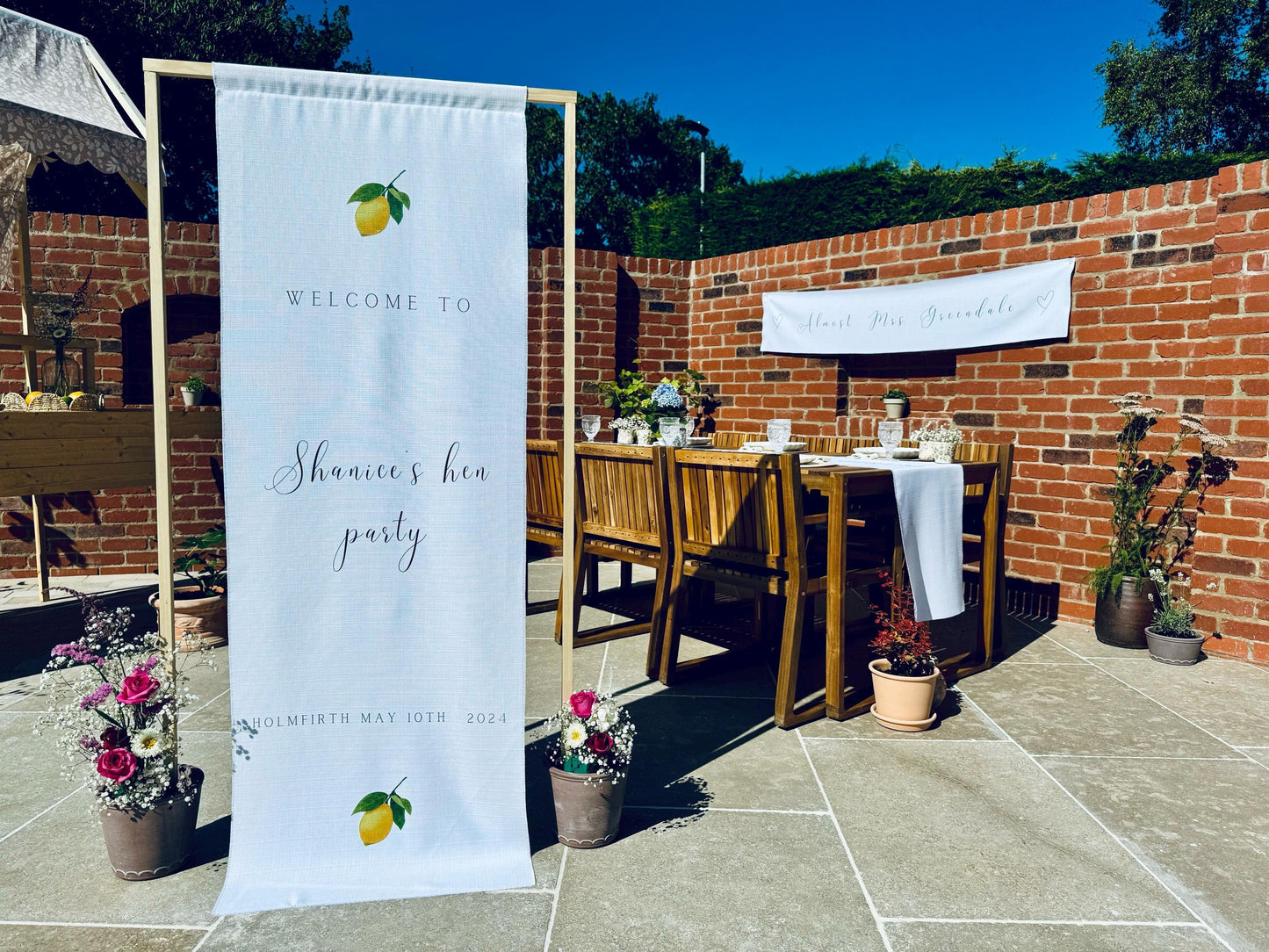 Amalfi Hen Party Sign