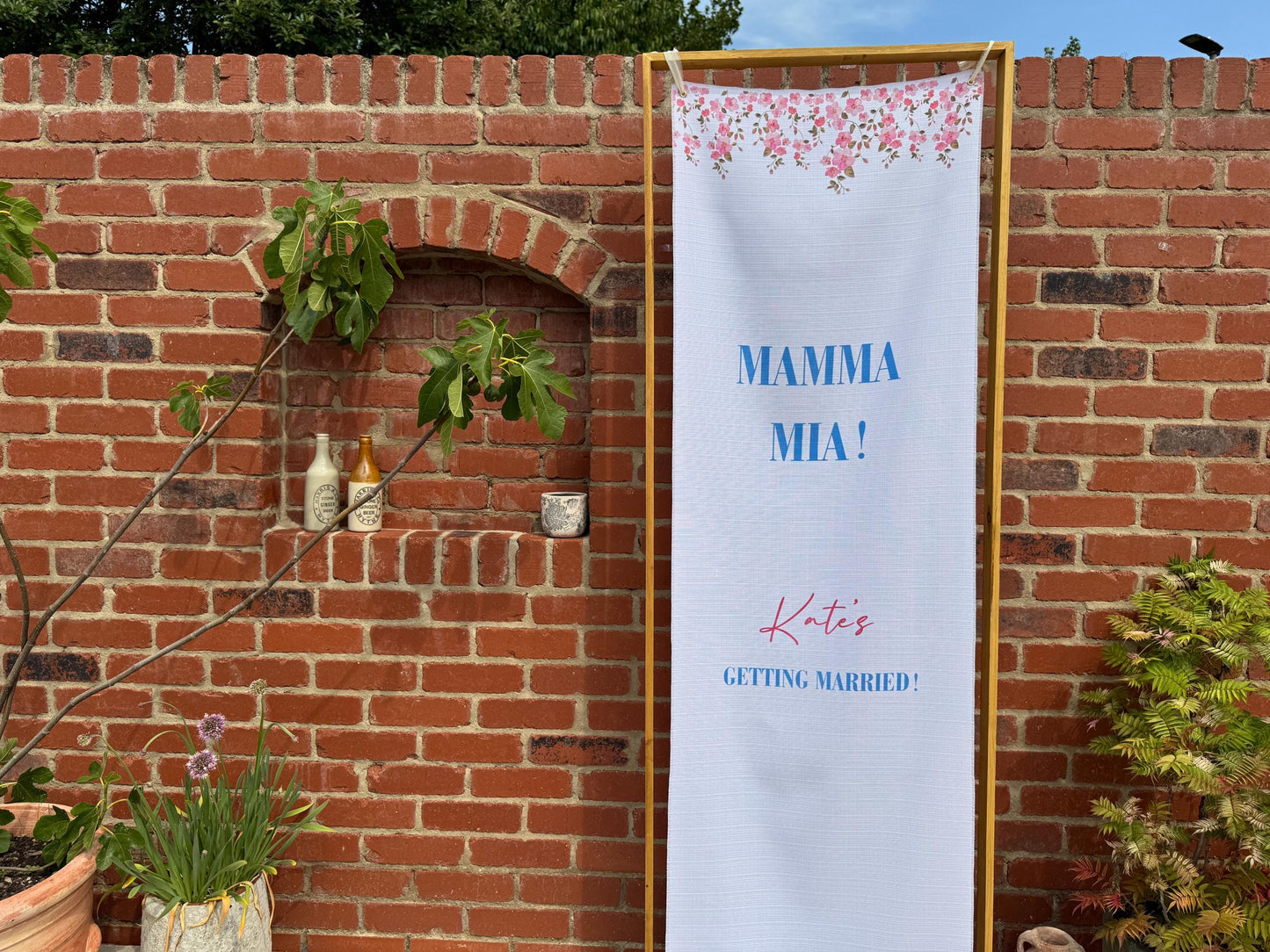 Mamma Mia Hen Party Sign