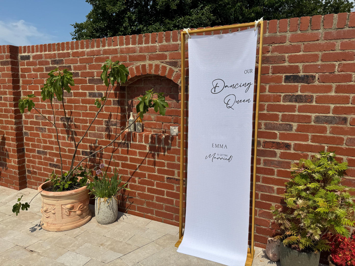 Dancing Queen Welcome Sign