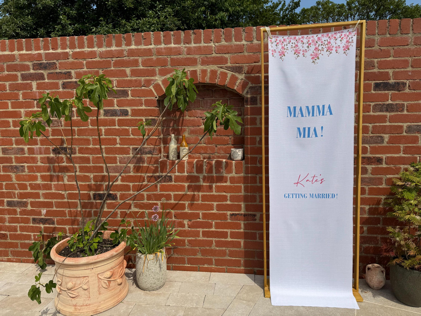 Mamma Mia Hen Party Sign